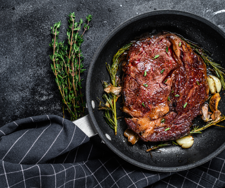 Mastering the Art of Pan-Seared Steak: A Guide to Cooking the Perfect Steak